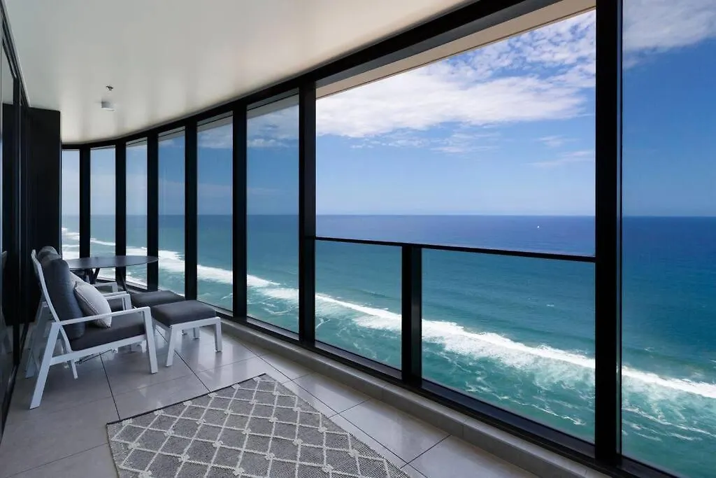 Beach Front Sky Home - Floor 35 Gold Coast Australia