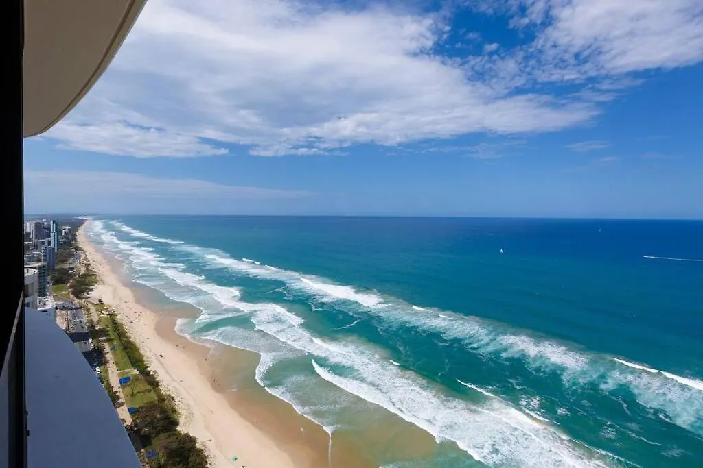 Beach Front Sky Home - Floor 35 Guldkusten Australien