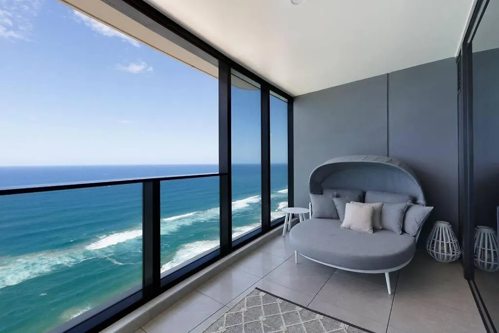 Beach Front Sky Home - Floor 35 Guldkusten